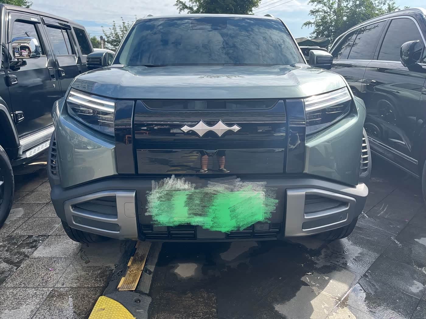 2025 Fang Cheng Bao Titanium 3 Silbergrau, 18,000 km, China export – photo 2