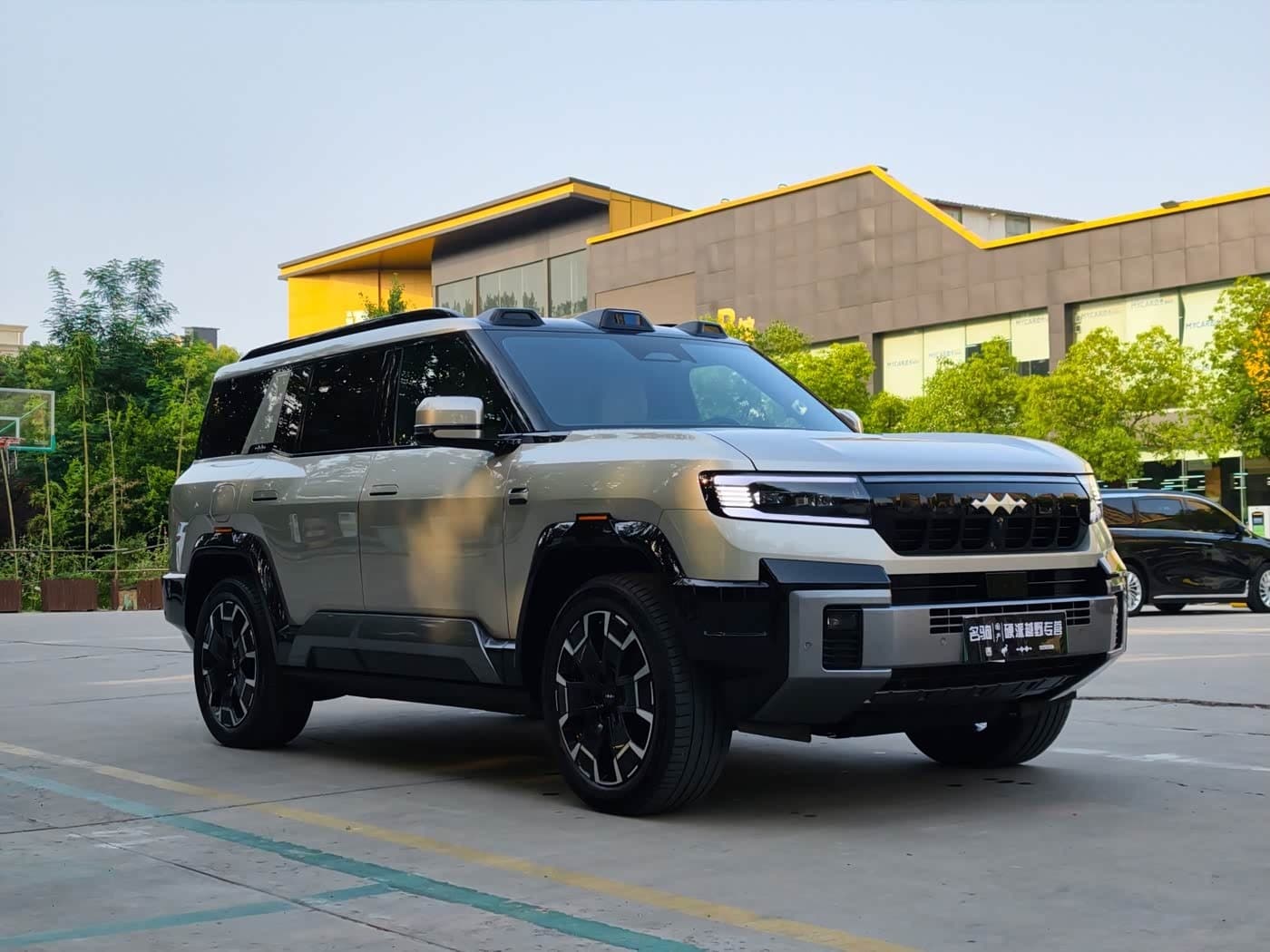 2024 Fang Cheng Bao Leopard 8 Champagne, 23,000 km, China export – photo 8