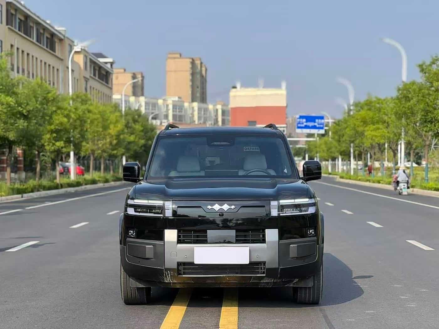 2025 Fang Cheng Bao Titanium 7 Black, 10,000 km, China export – photo 2