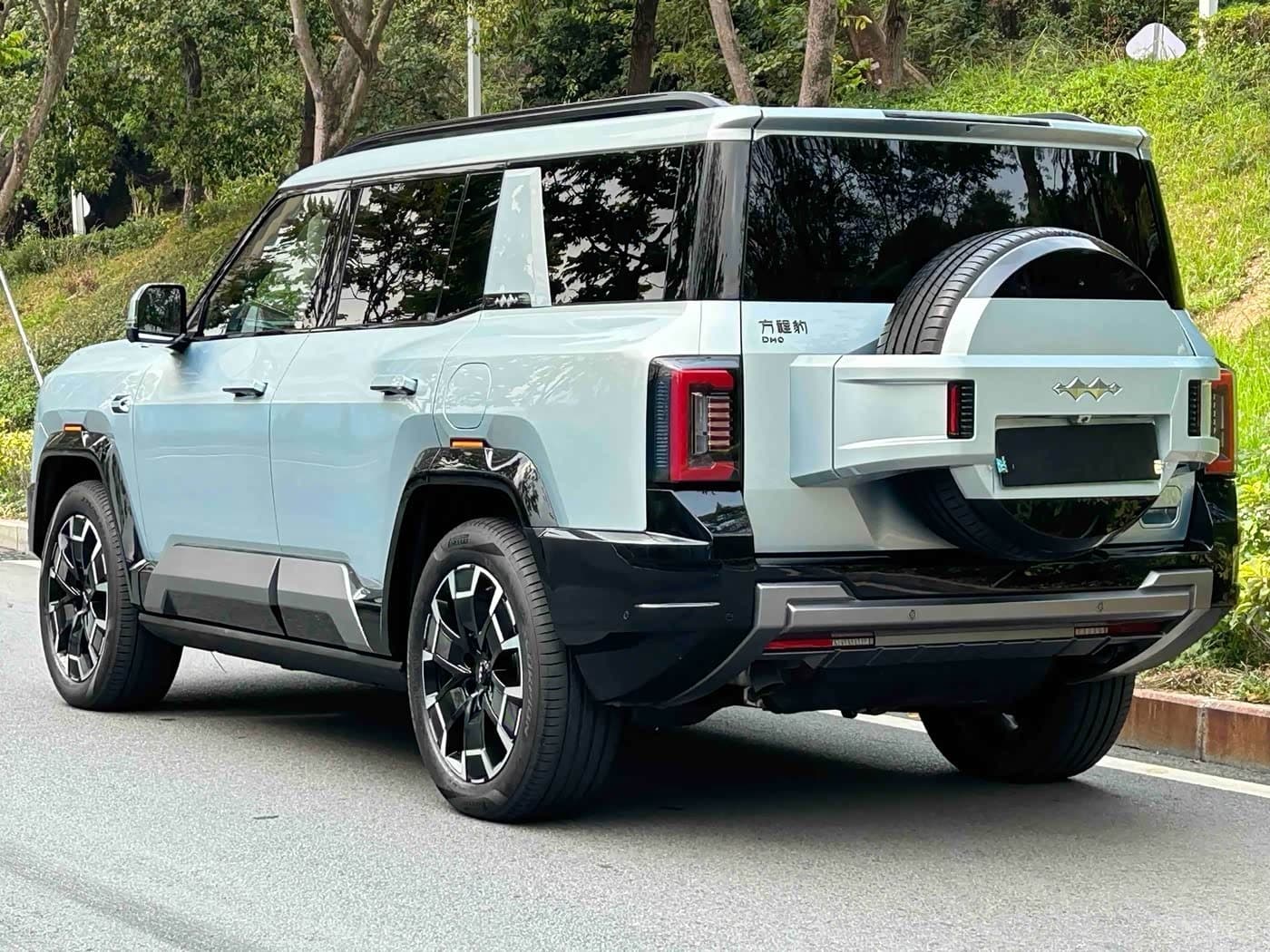 2024 Fang Cheng Bao Leopard 8 Blue, 25,000 km, China export – photo 4