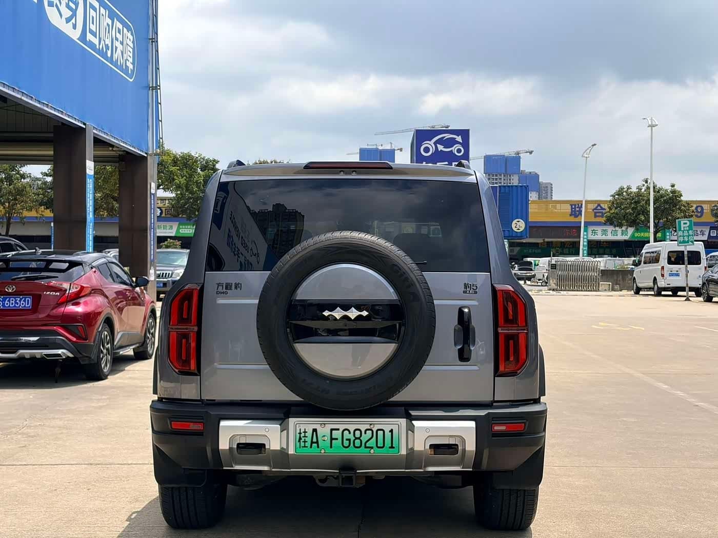 2023 Fang Cheng Bao Leopard 5 Silbergrau, 19,000 km, China export – photo 4