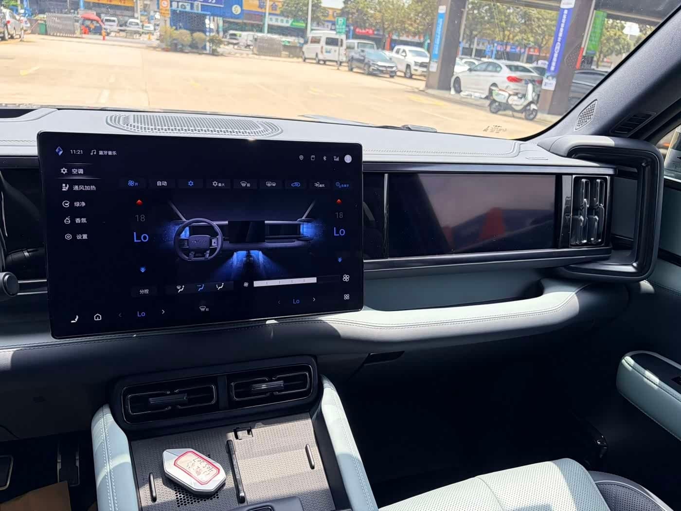2023 Fang Cheng Bao Leopard 5 Silbergrau, 19,000 km, China export – photo 18