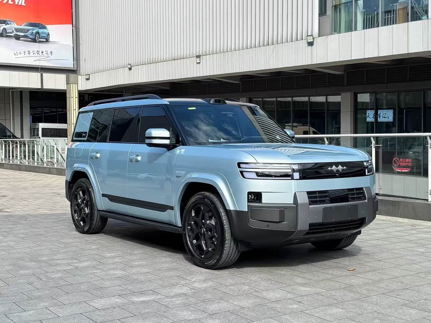 2025 Fang Cheng Bao Titanium 7 Zilvergrijs, 2,000 km, China export – photo 3