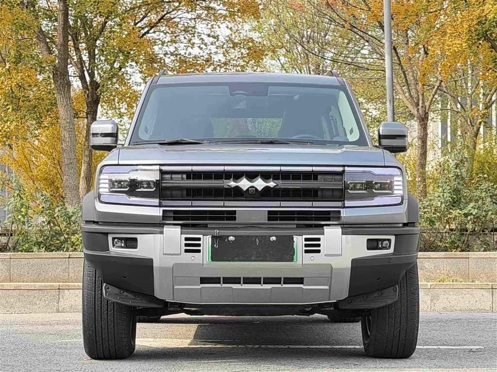 2023 Fang Cheng Bao Leopard 5 Zilvergrijs, 64,000 km, China export – photo 2