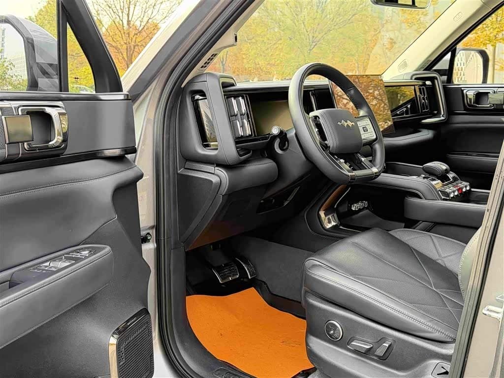 2023 Fang Cheng Bao Leopard 5 Zilvergrijs, 64,000 km, China export – photo 4