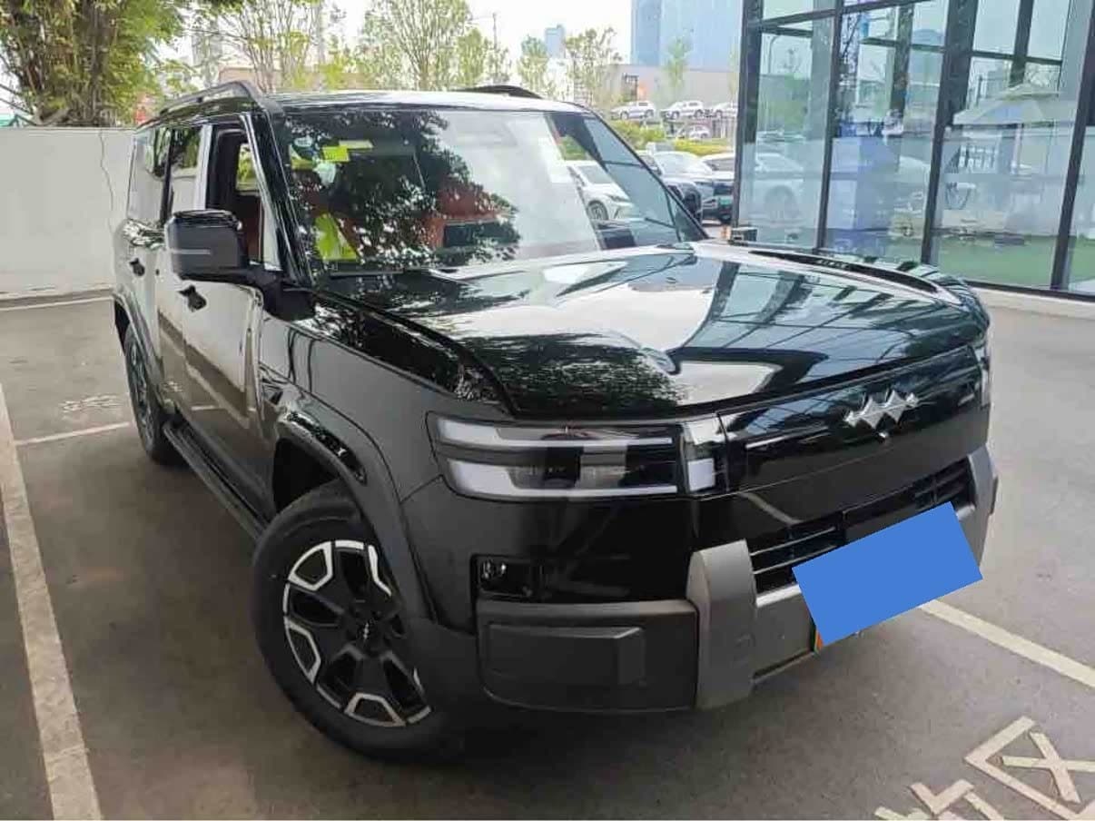 2025 Fang Cheng Bao Titanium 7 Black, 100 km, China export – photo 2