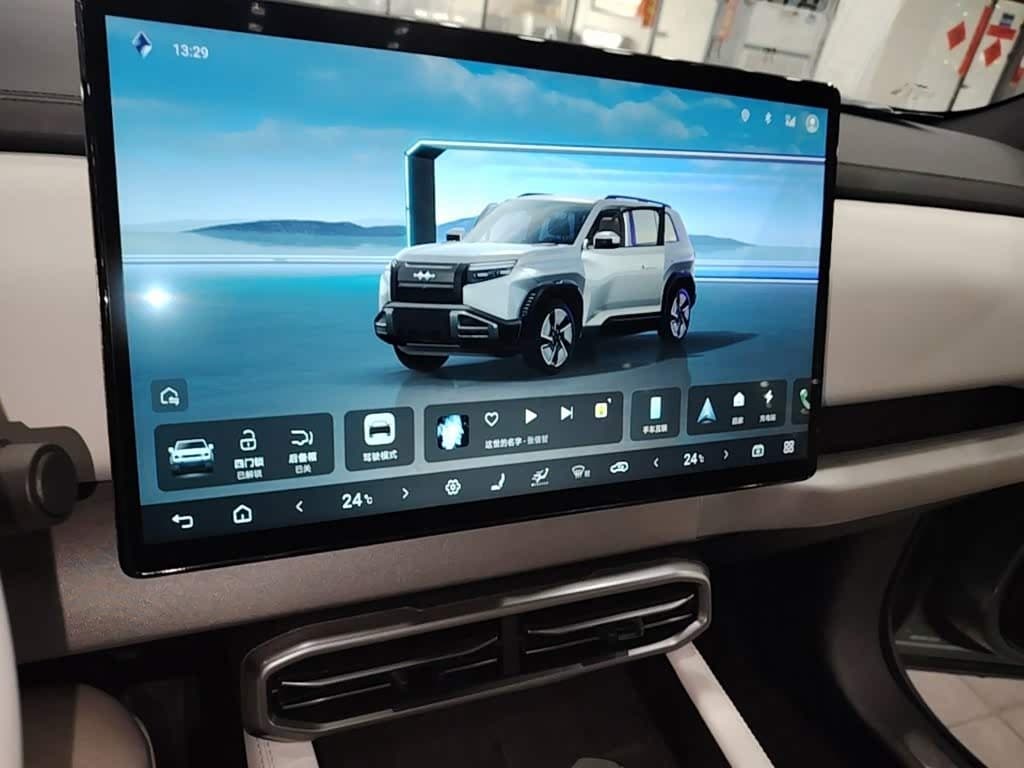 2025 Fang Cheng Bao Titanium 3 Green, 3,400 km, China export – photo 13