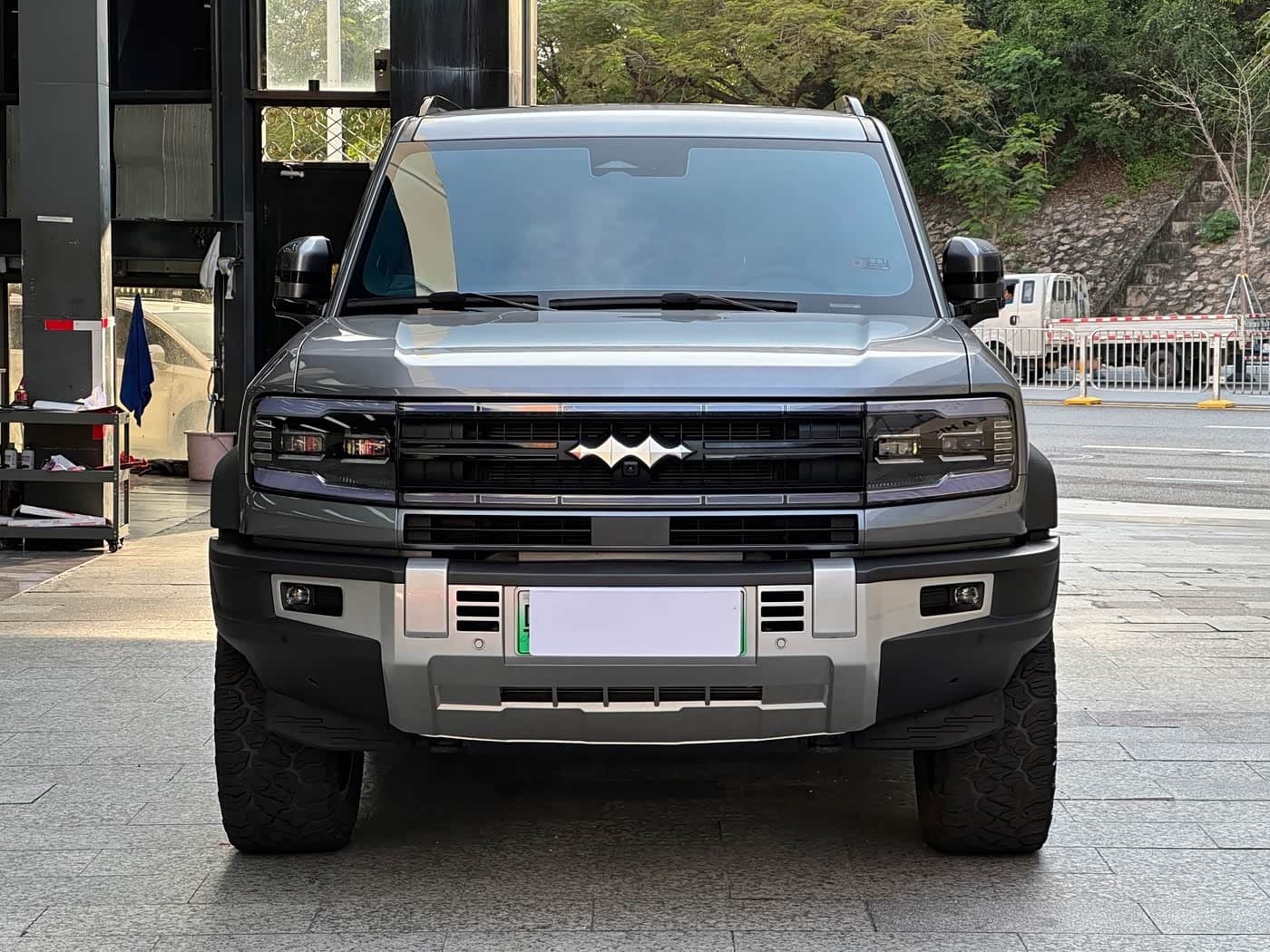 2023 Fang Cheng Bao Leopard 5 رمادي فضي, 20,000 km, China export – photo 2