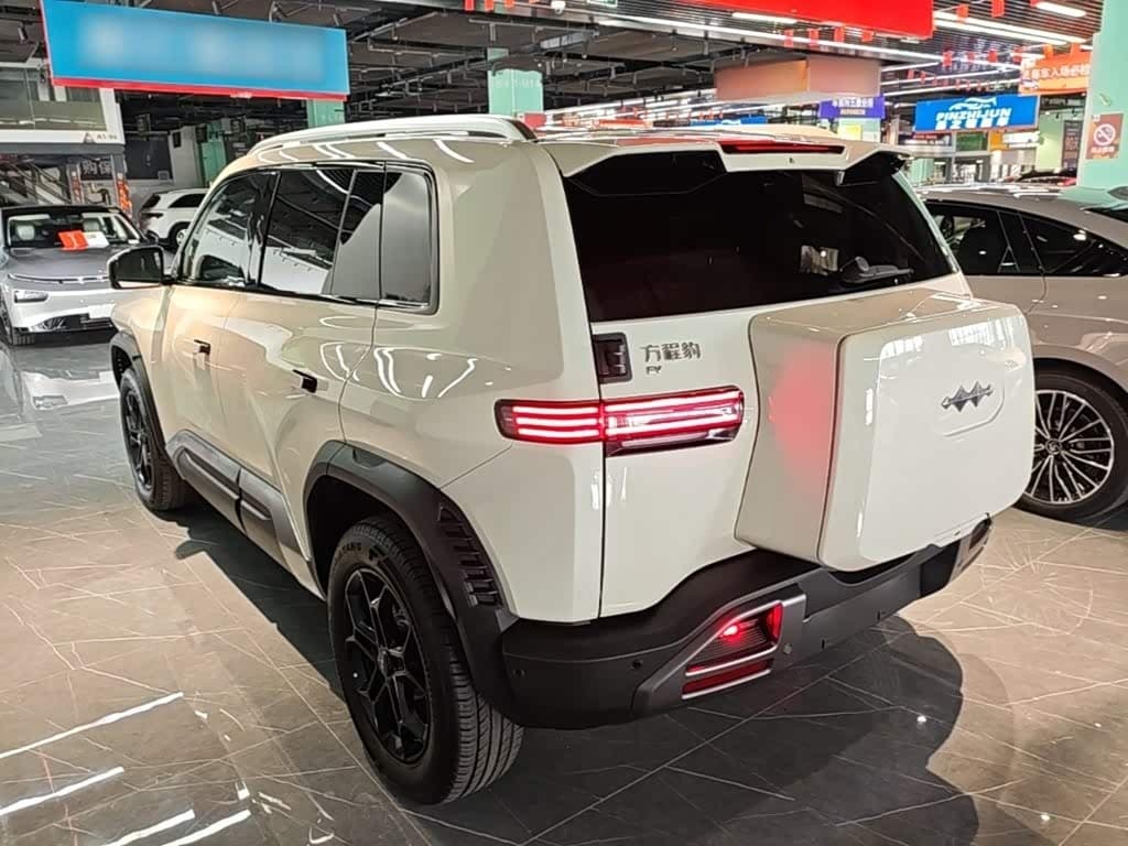 2025 Fang Cheng Bao Titanium 3 White, 11,000 km, China export – photo 5