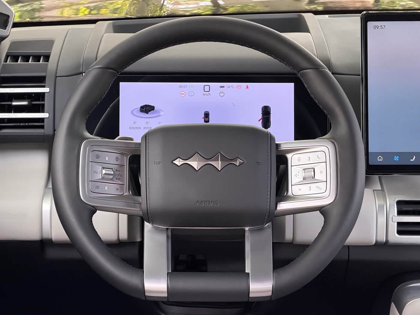 2025 Fang Cheng Bao Titanium 7 Black, 12,000 km, China export – photo 7