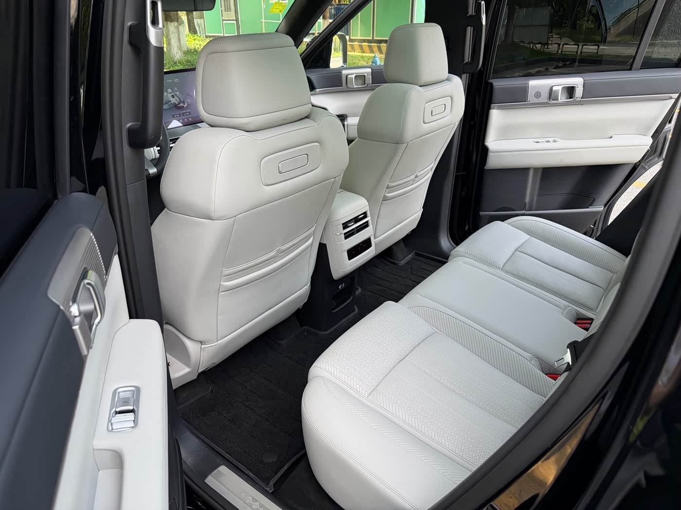 2025 Fang Cheng Bao Titanium 7 Black, 12,000 km, China export – photo 8