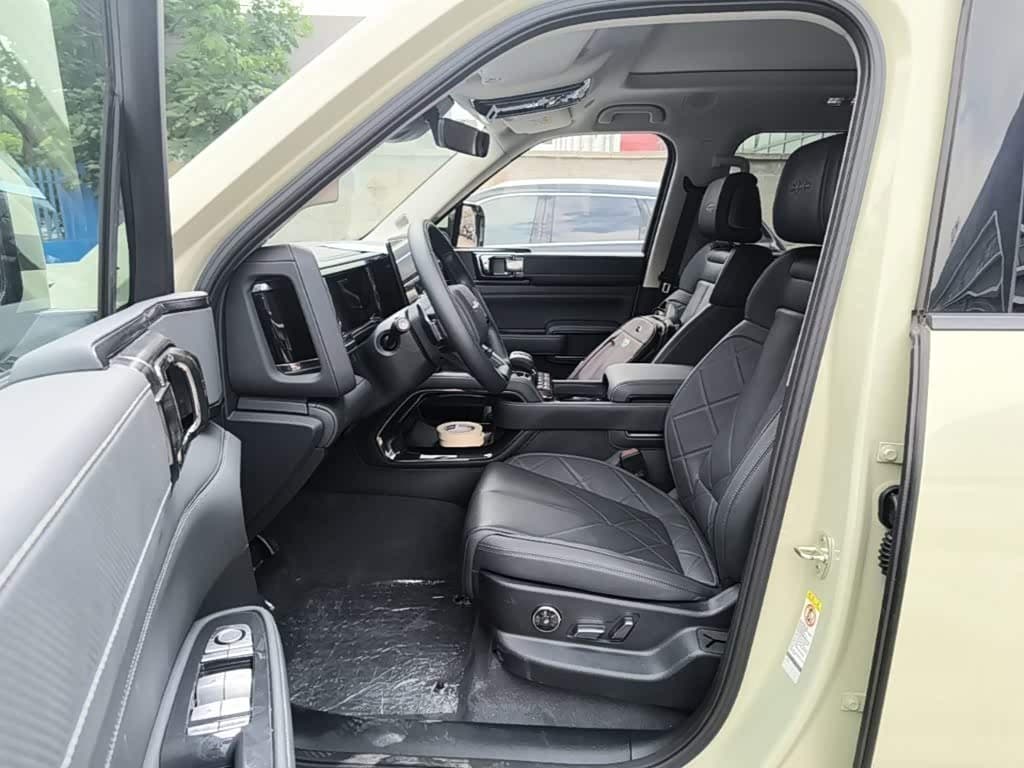 2025 Fang Cheng Bao Leopard 5 Green, 9,000 km, China export – photo 15