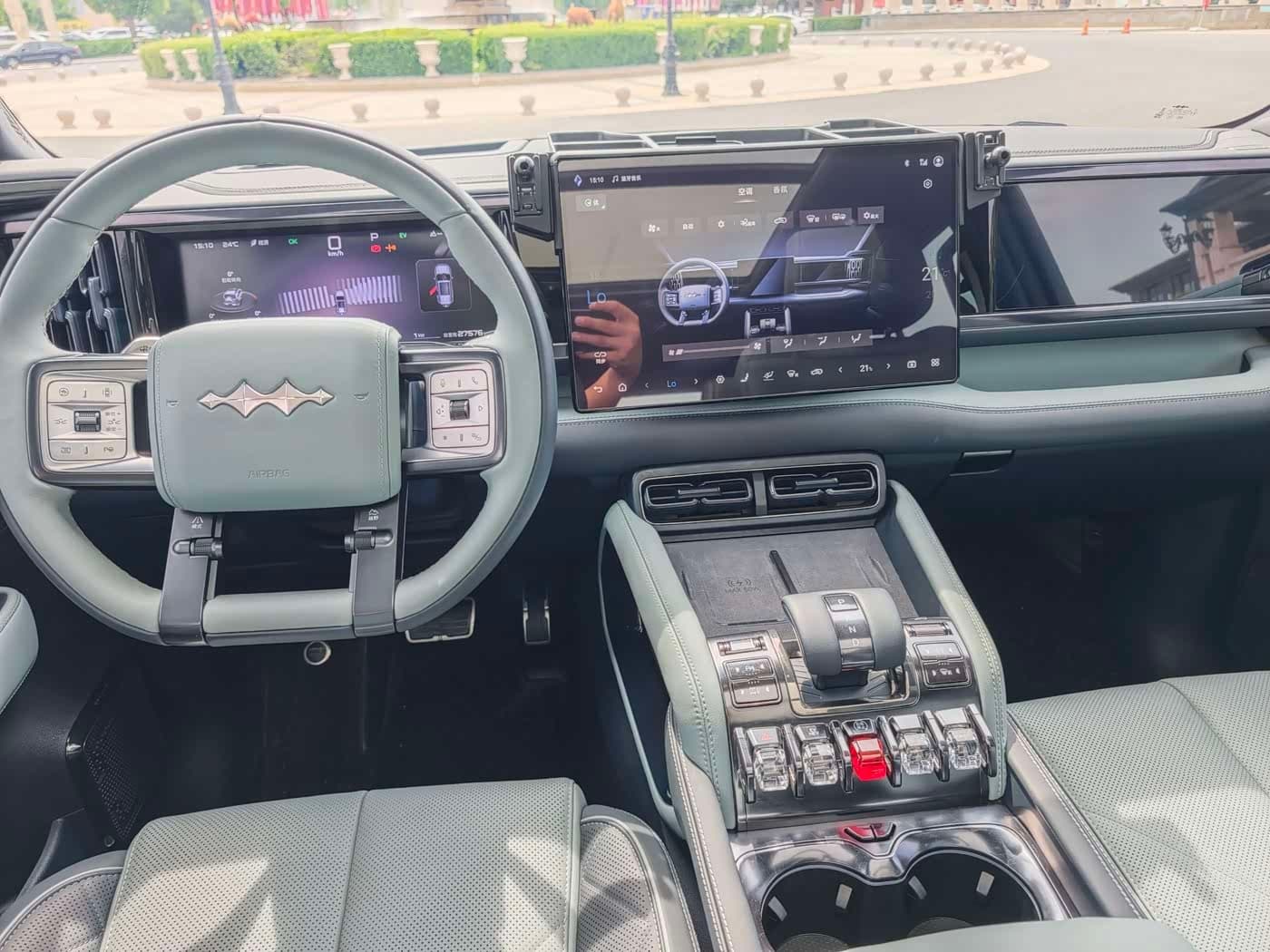 2025 Fang Cheng Bao Leopard 5 رمادي فضي, 27,000 km, China export – photo 14