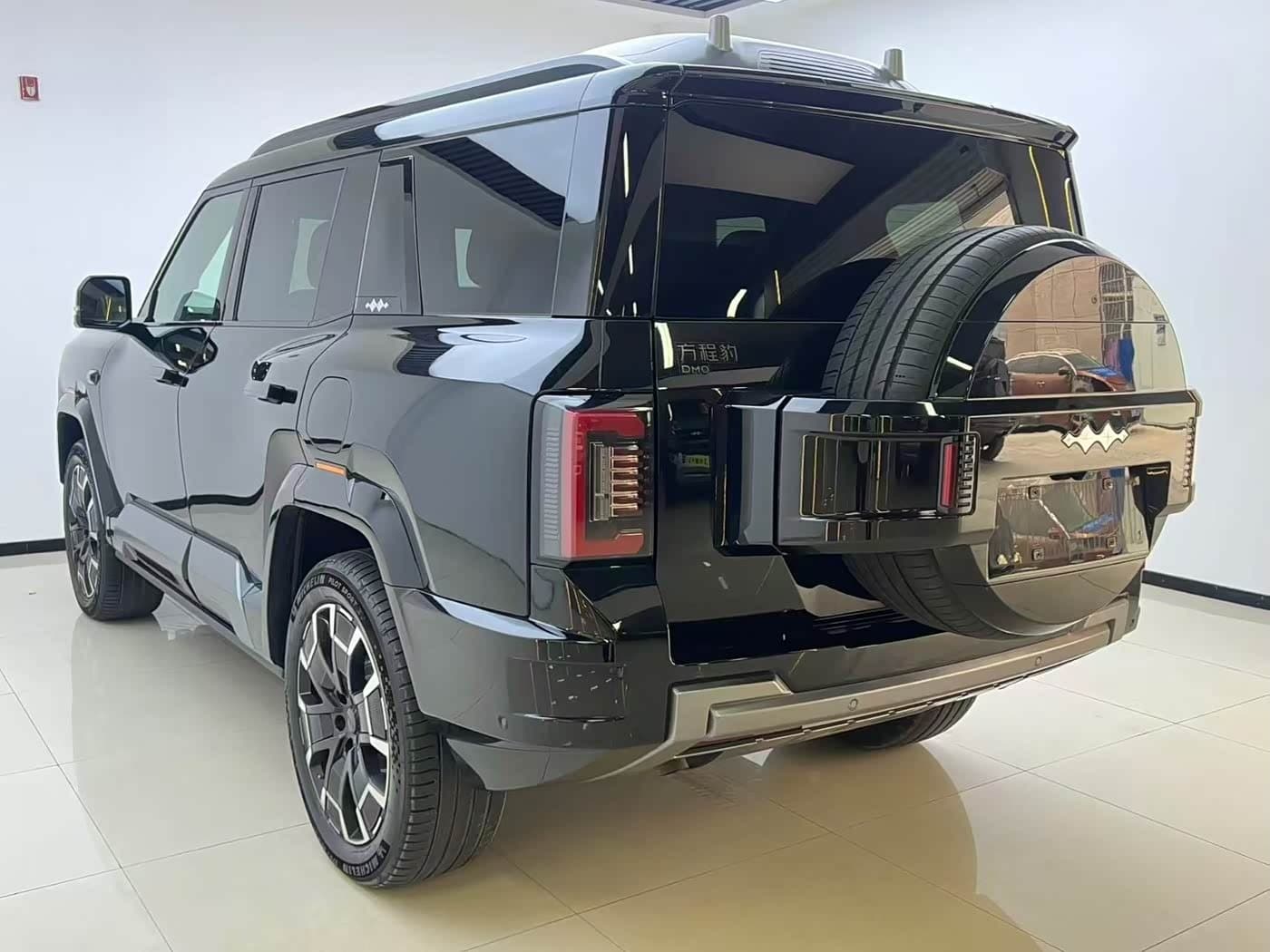 2025 Fang Cheng Bao Leopard 8 Black, 18,000 km, China export – photo 7