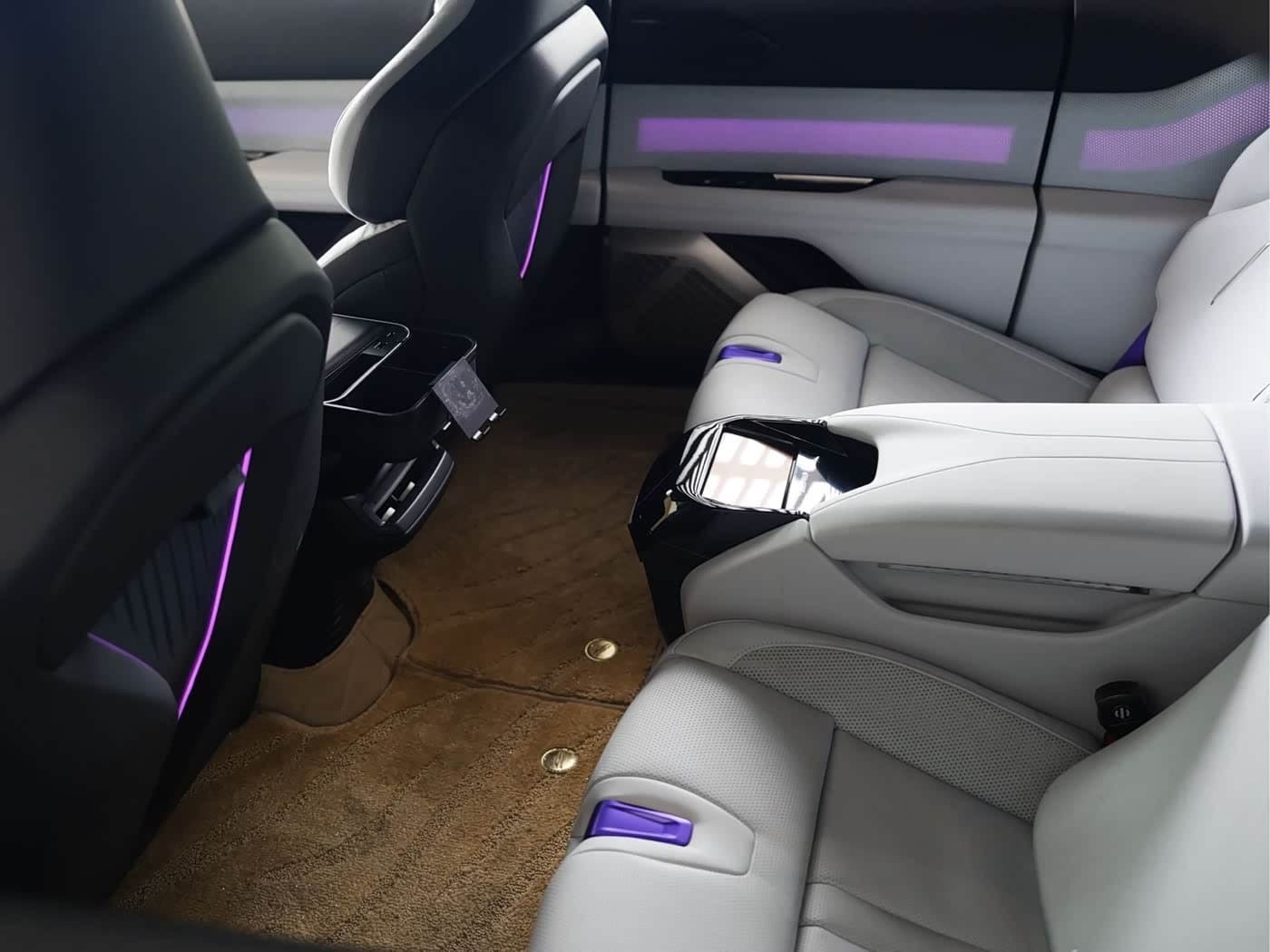 2022 Hiphi Z White, 70,000 km, China export – photo 13
