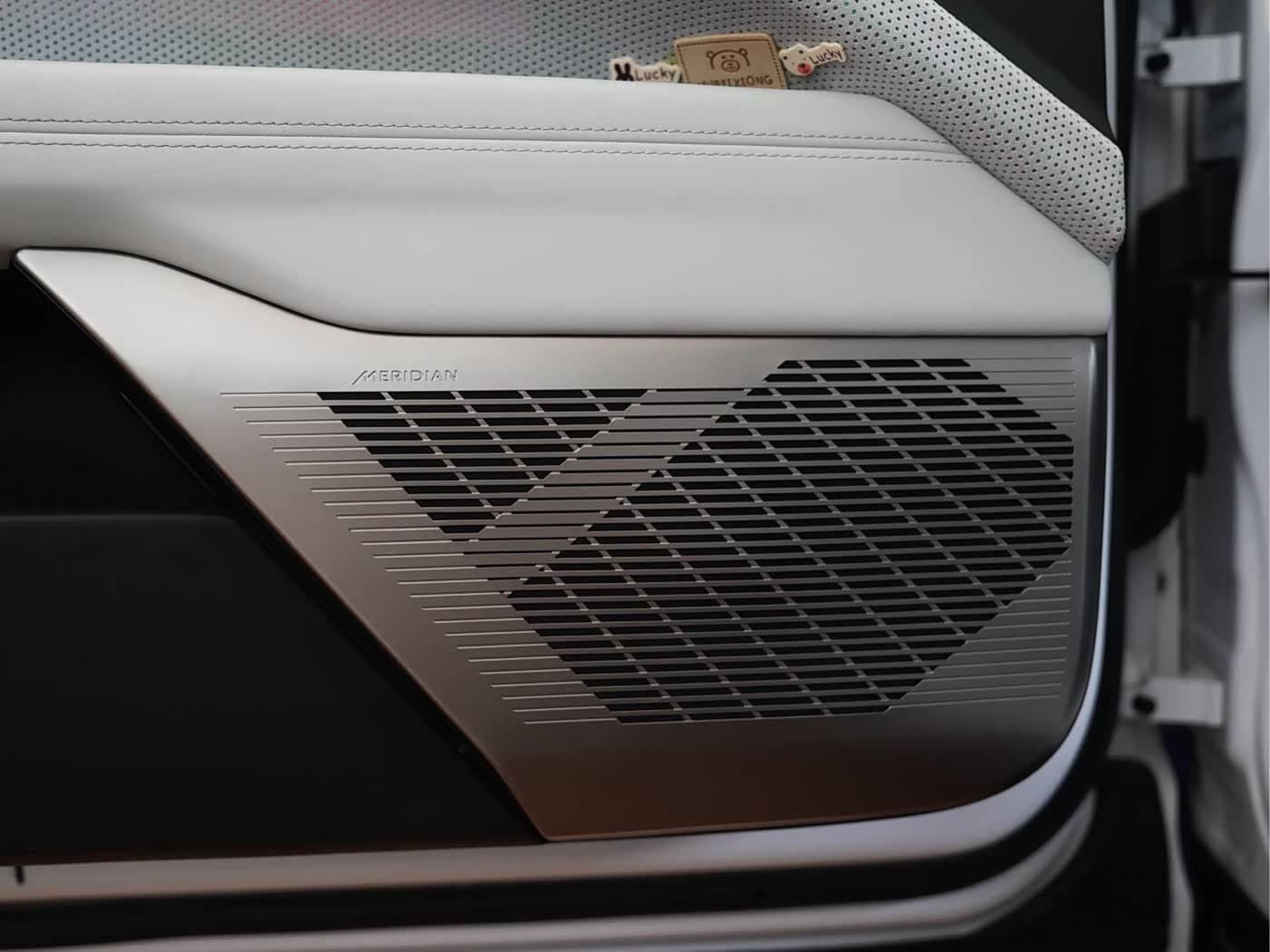 2022 Hiphi Z White, 70,000 km, China export – photo 12