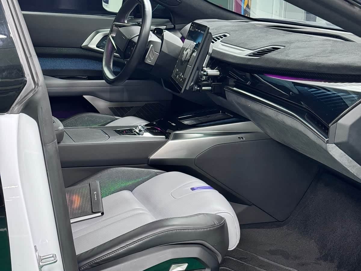 2022 Hiphi Z Black, 31,000 km, China export – photo 13