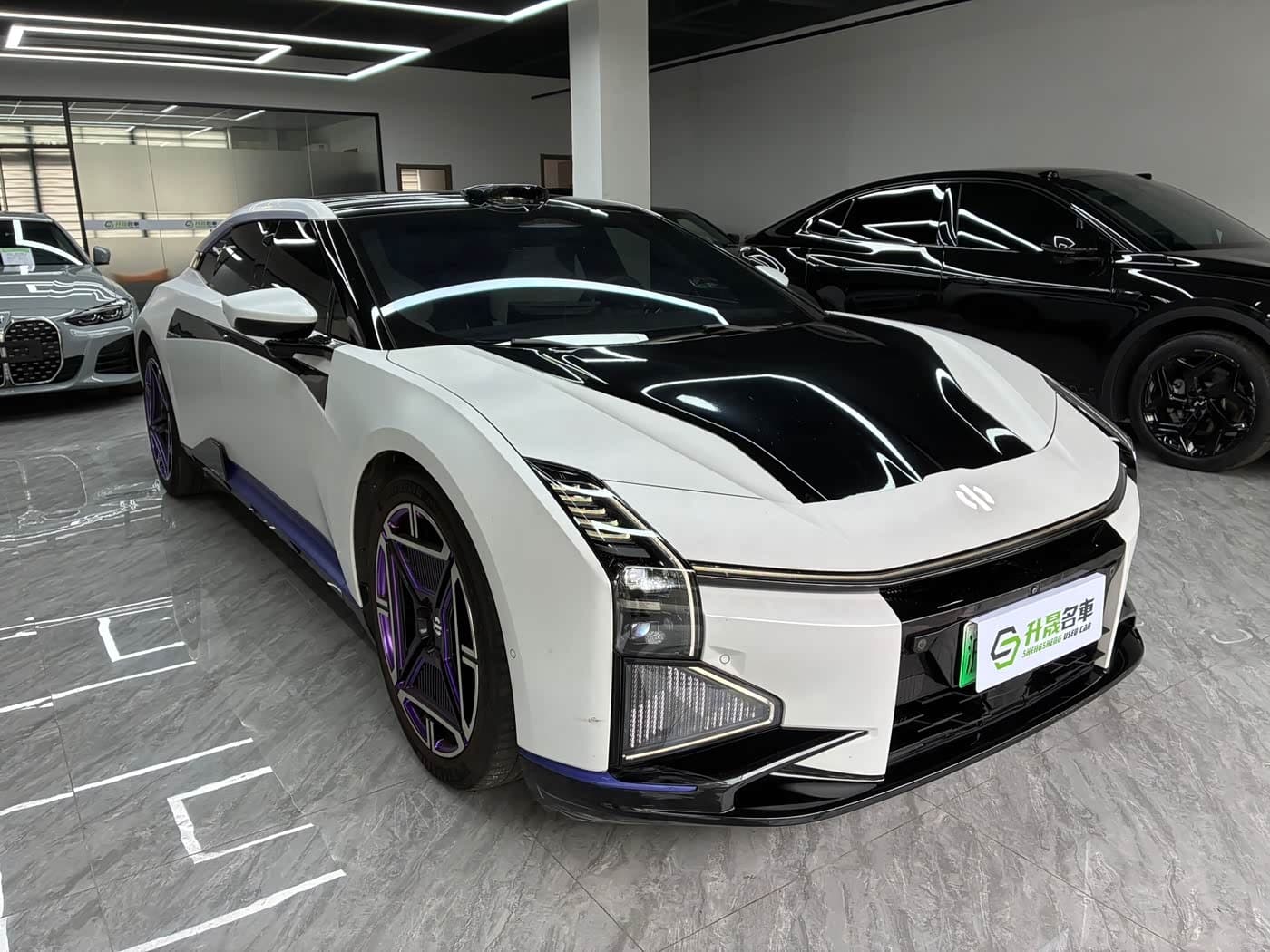 2022 Hiphi Z White, 58,000 km, China export – photo 3