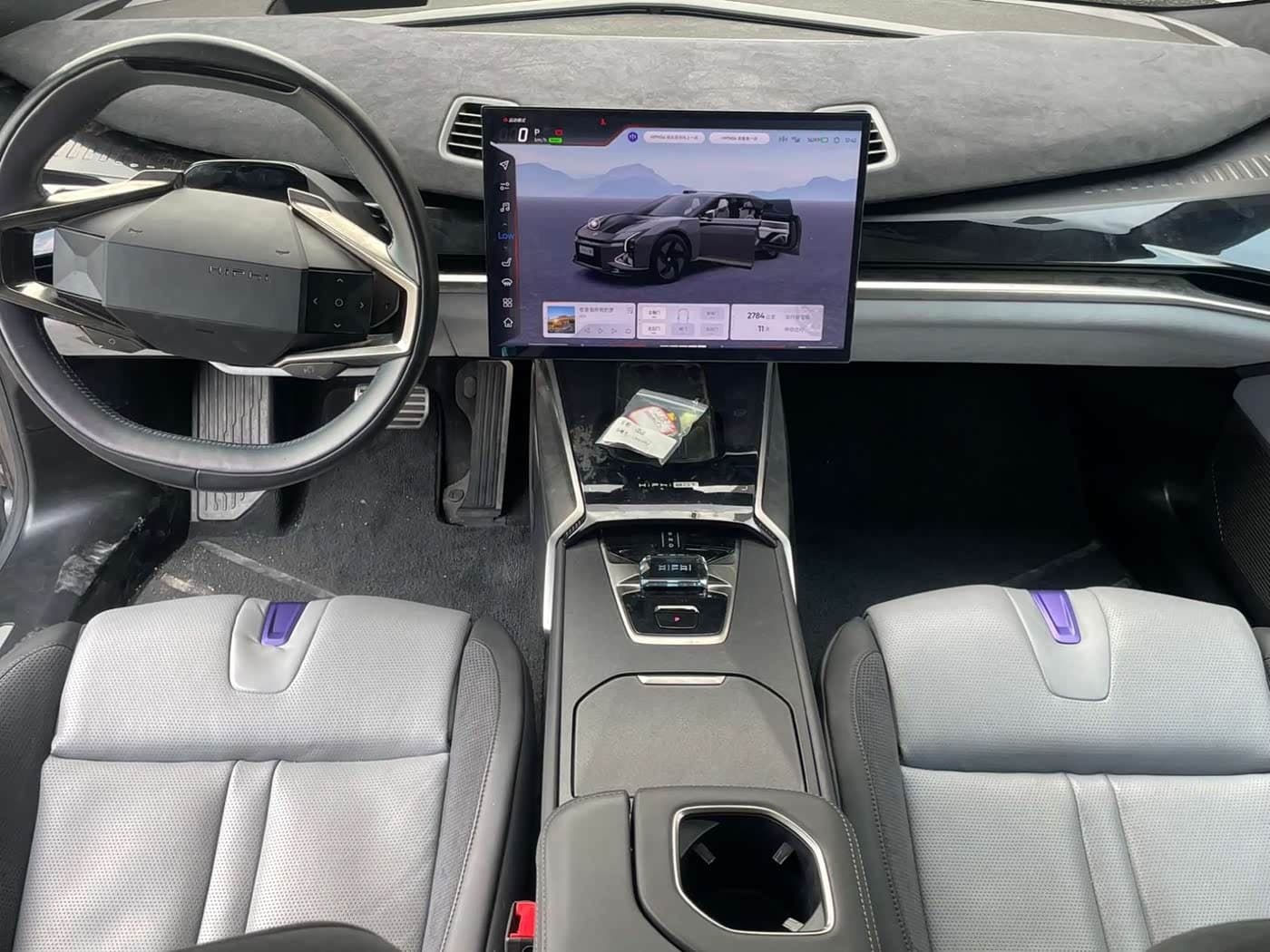 2022 Hiphi Z Zilvergrijs, 2,700 km, China export – photo 4