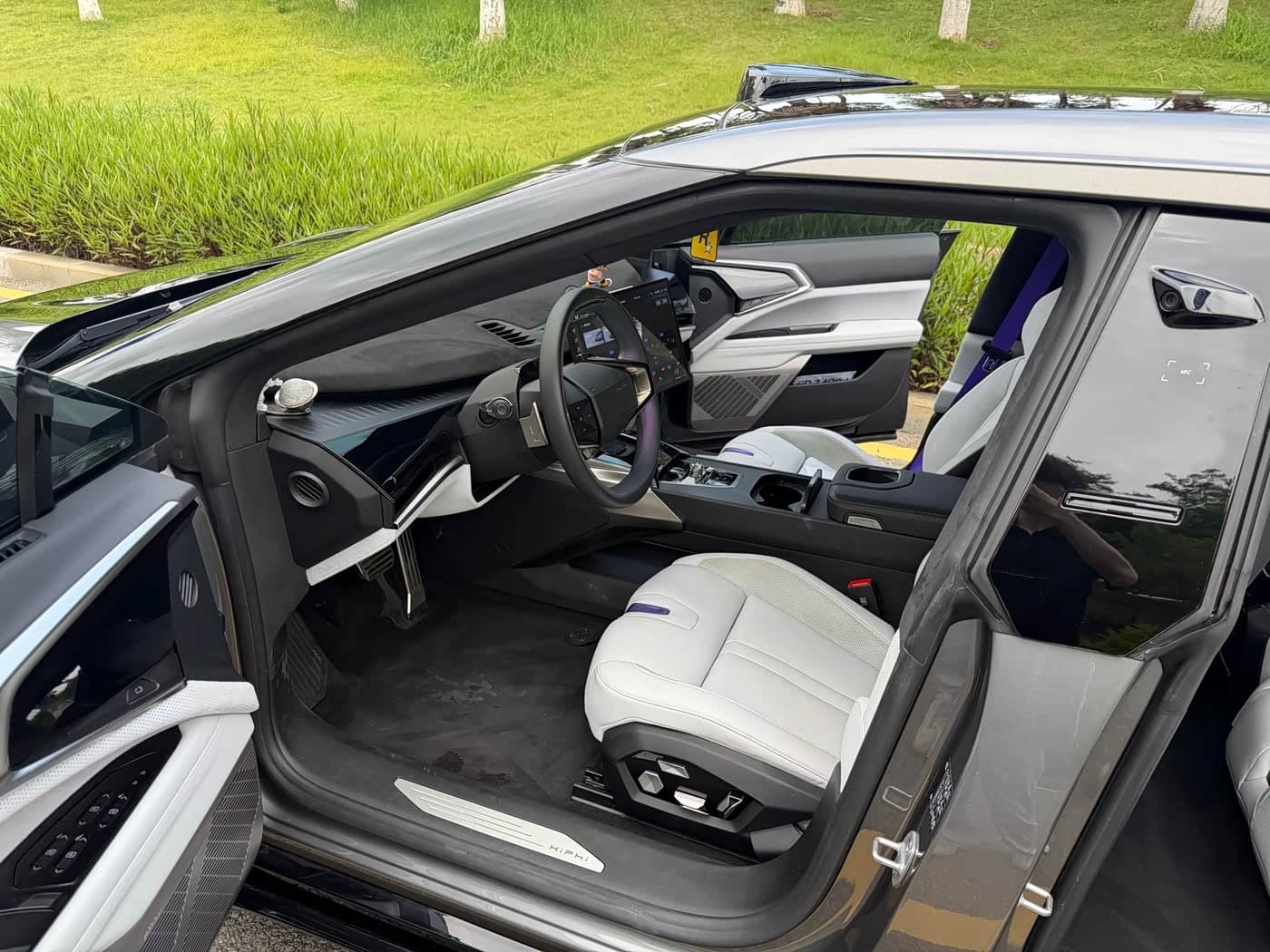 2022 Hiphi Z رمادي فضي, 32,900 km, China export – photo 9