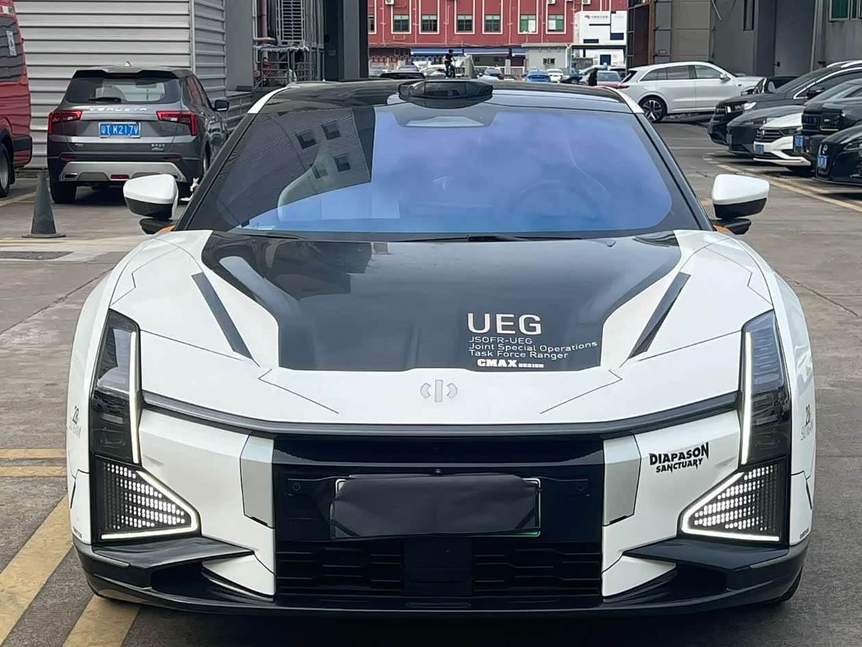 2022 Hiphi Z White, 41,000 km, China export – photo 2