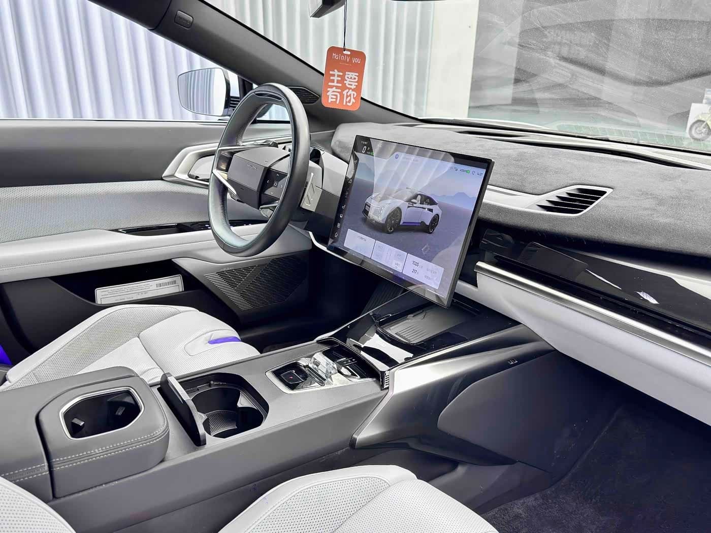 2023 Hiphi Z Red, 1,000 km, China export – photo 11