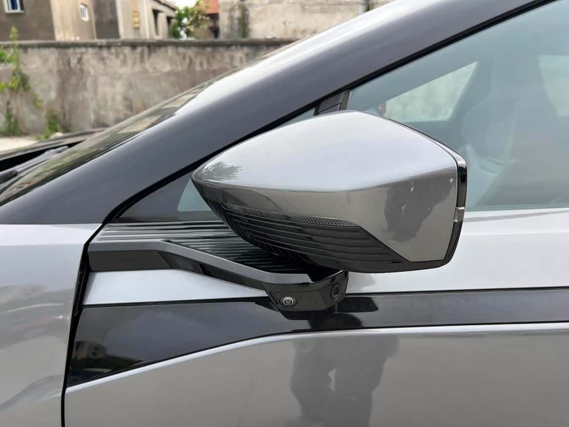 2022 Hiphi Z Zilvergrijs, 33,000 km, China export – photo 12