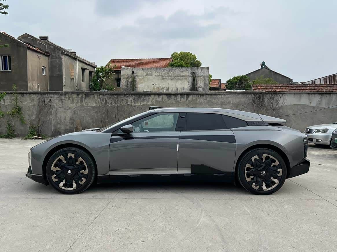2022 Hiphi Z Zilvergrijs, 33,000 km, China export – photo 17