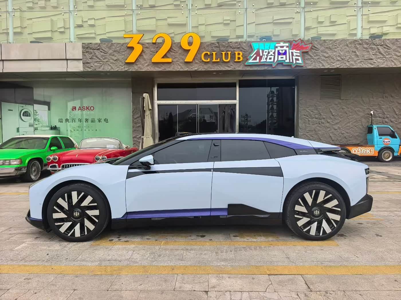2022 Hiphi Z Blue, 50,000 km, China export – photo 4