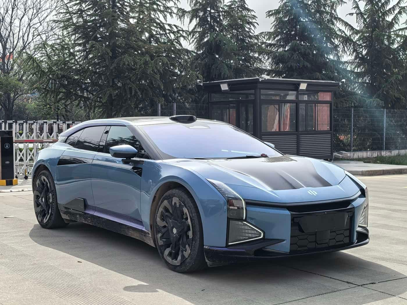 2022 Hiphi Z Blue, 29,000 km, China export – photo 3