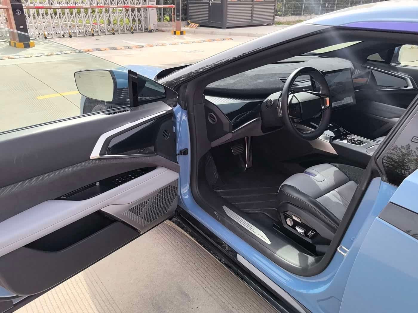 2022 Hiphi Z Blue, 29,000 km, China export – photo 12