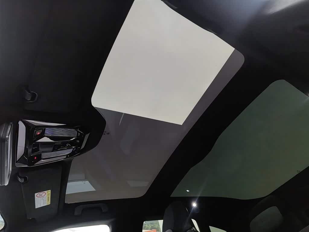 2022 Hiphi Z Gris Argenté, 20,000 km, China export – photo 14