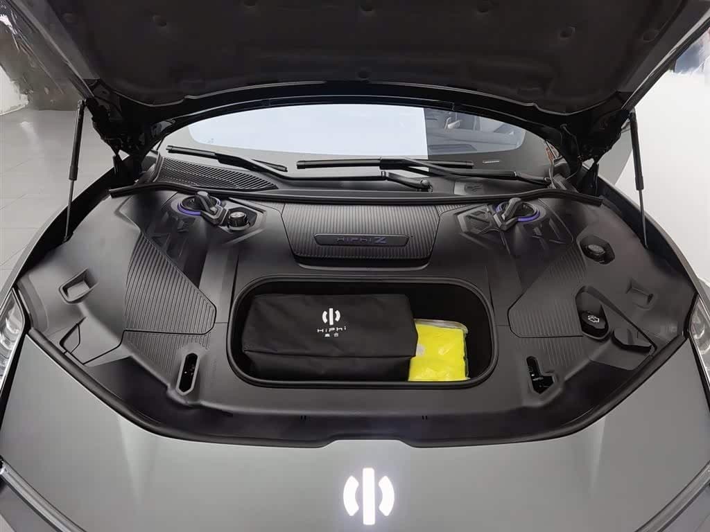 2022 Hiphi Z Gris Argenté, 20,000 km, China export – photo 6