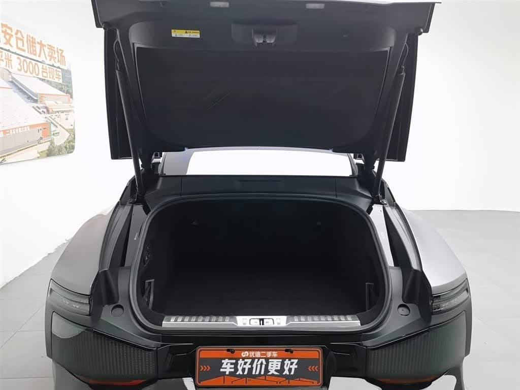 2022 Hiphi Z Gris Argenté, 20,000 km, China export – photo 16