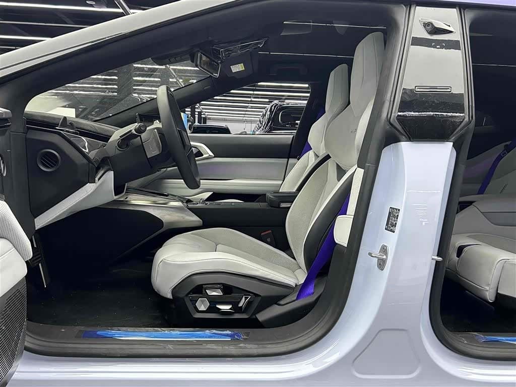 2022 Hiphi Z Blue, 38,300 km, China export – photo 6