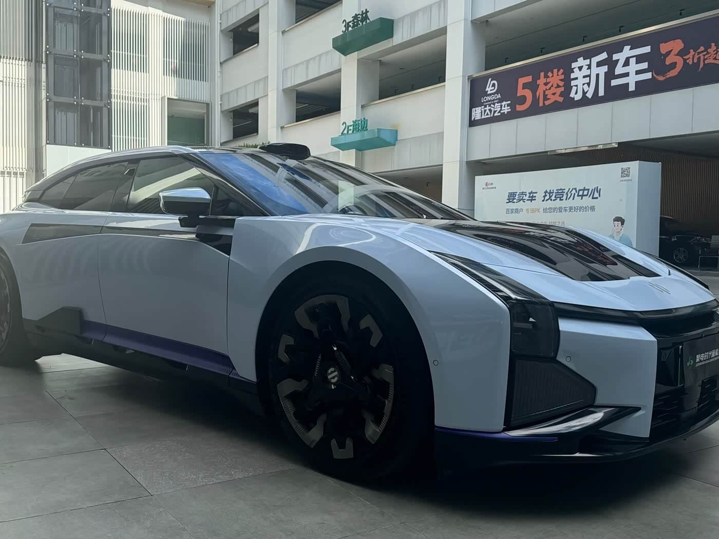 2022 Hiphi Z Blue, 78,500 km, China export – photo 3