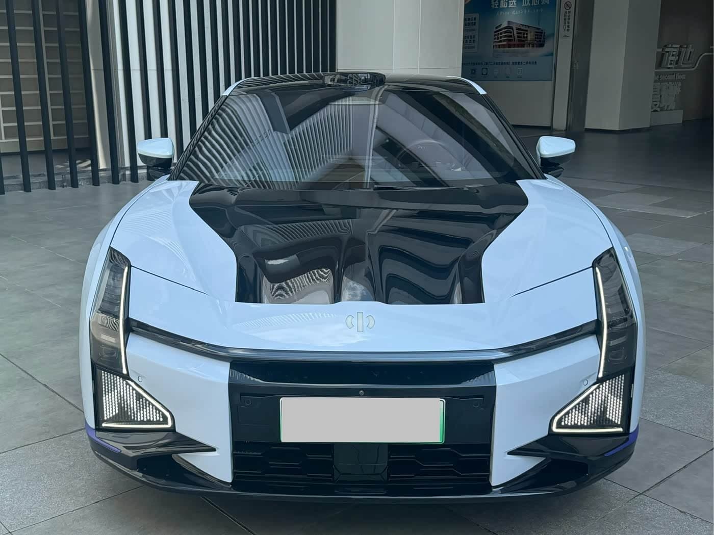 2022 Hiphi Z Blue, 18,500 km, China export – photo 2