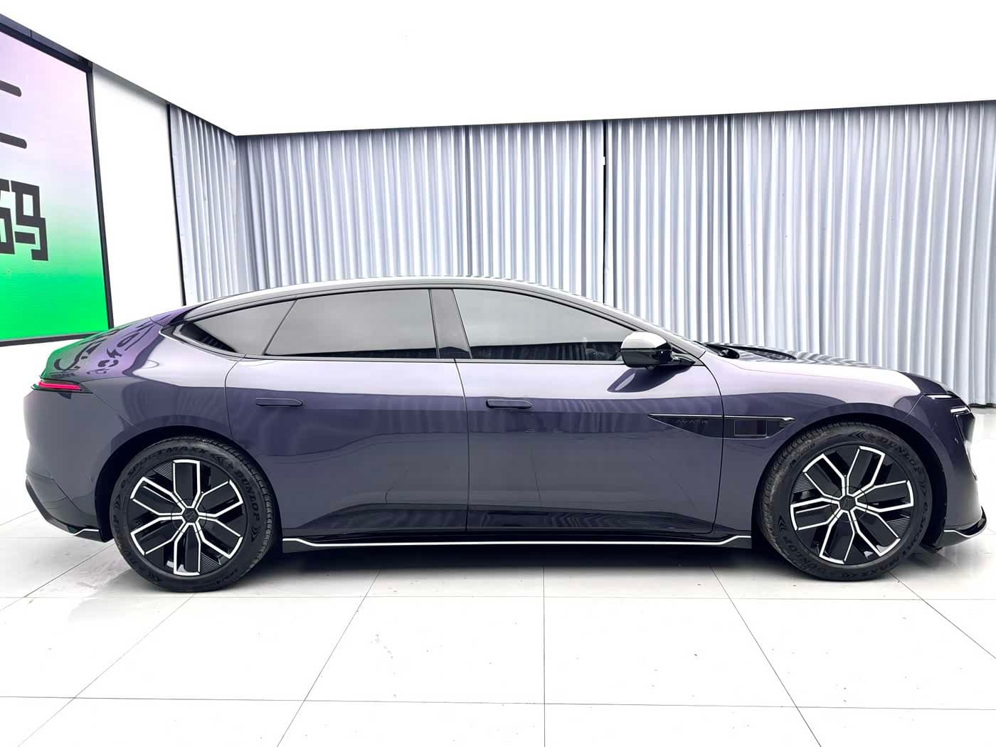 2024 Avatr 12 Red, 39,000 km, China export – photo 6