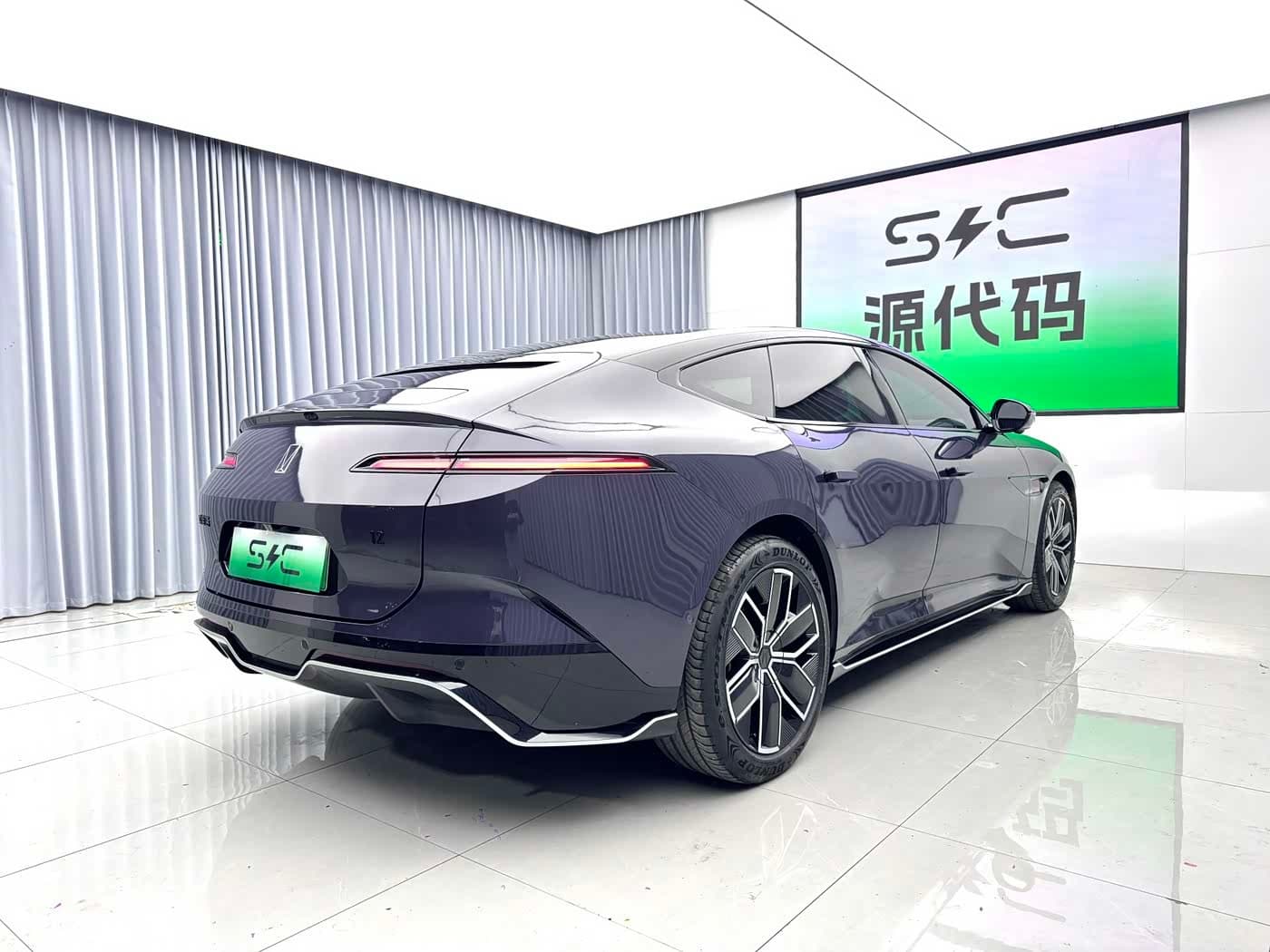 2024 Avatr 12 Red, 39,000 km, China export – photo 20