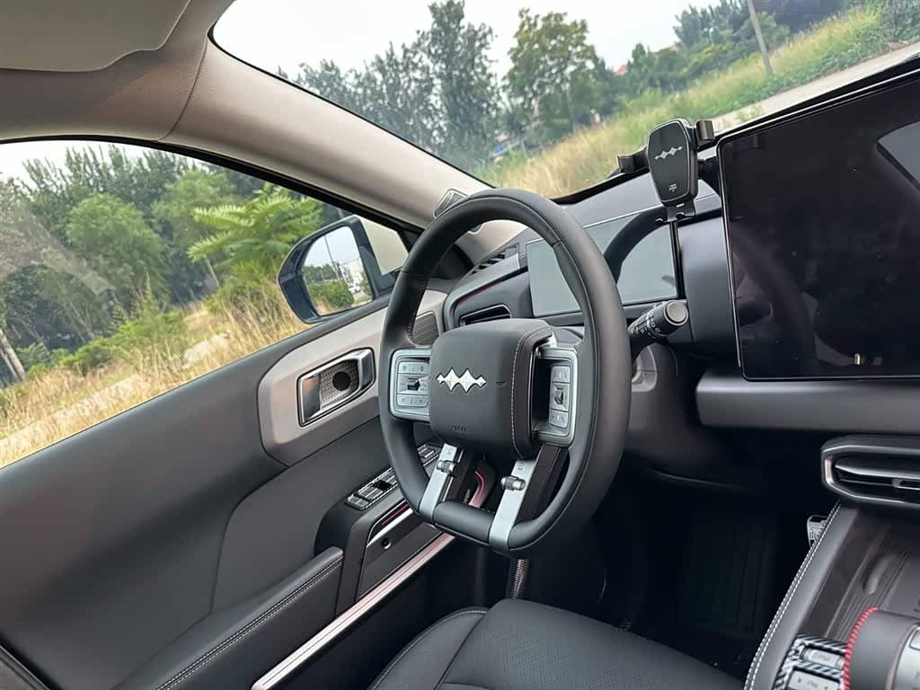 2025 Fang Cheng Bao Titanium 3 White, 12,000 km, China export – photo 18