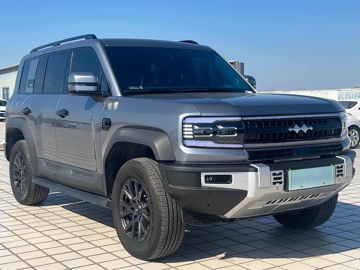 2023 Fang Cheng Bao Leopard 5 Gris Plata, 8,000 km, China export – photo 3