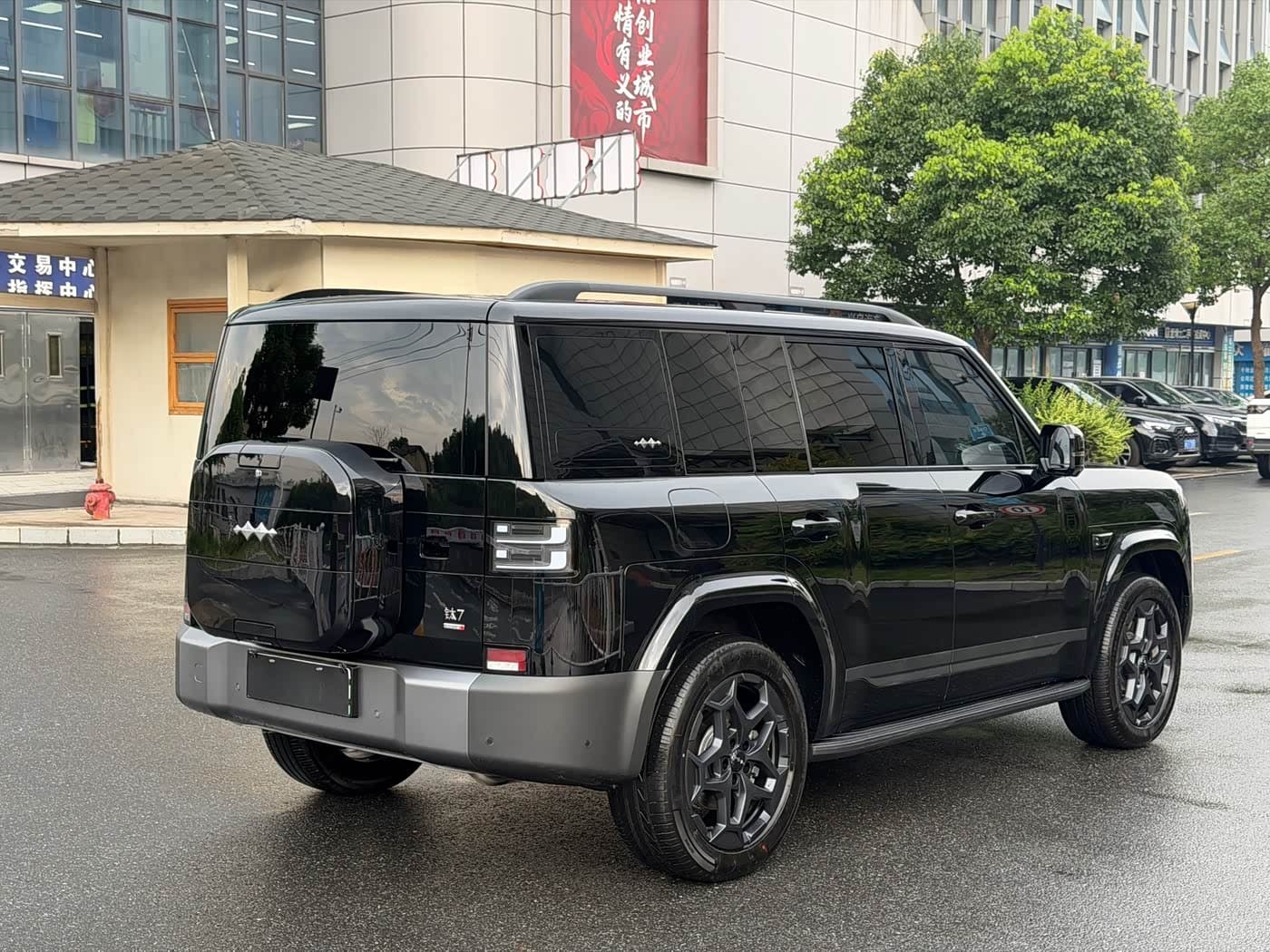 2025 Fang Cheng Bao Titanium 7 Black, 4,000 km, China export – photo 7