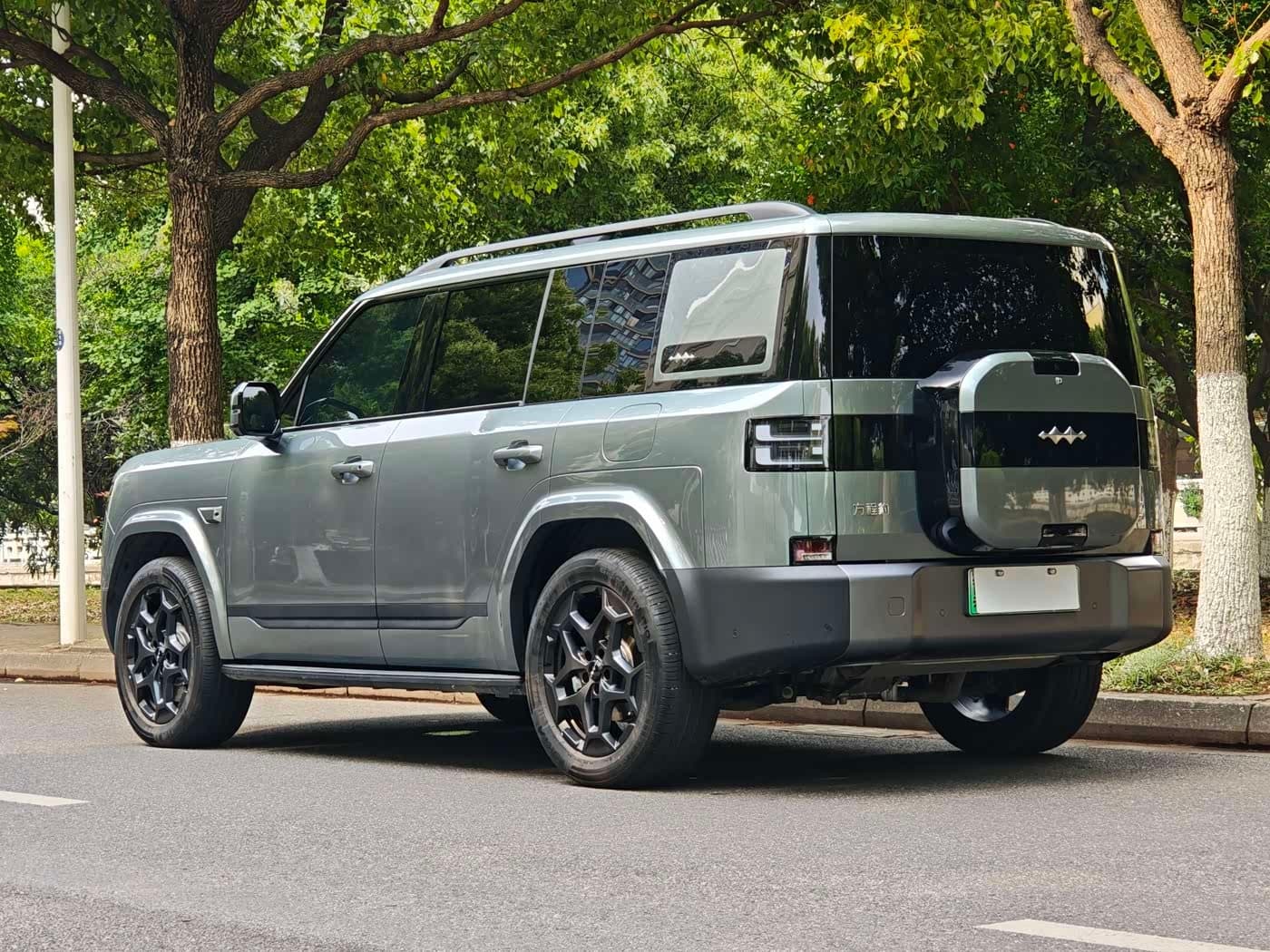 2025 Fang Cheng Bao Titanium 7 Green, 12,000 km, China export – photo 17