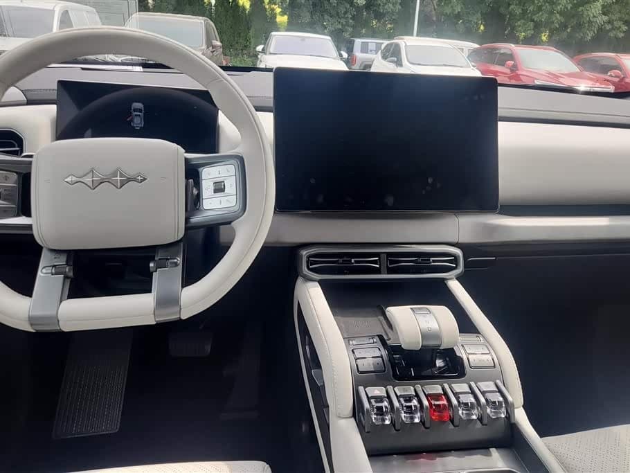 2025 Fang Cheng Bao Titanium 3 White, 3,100 km, China export – photo 12