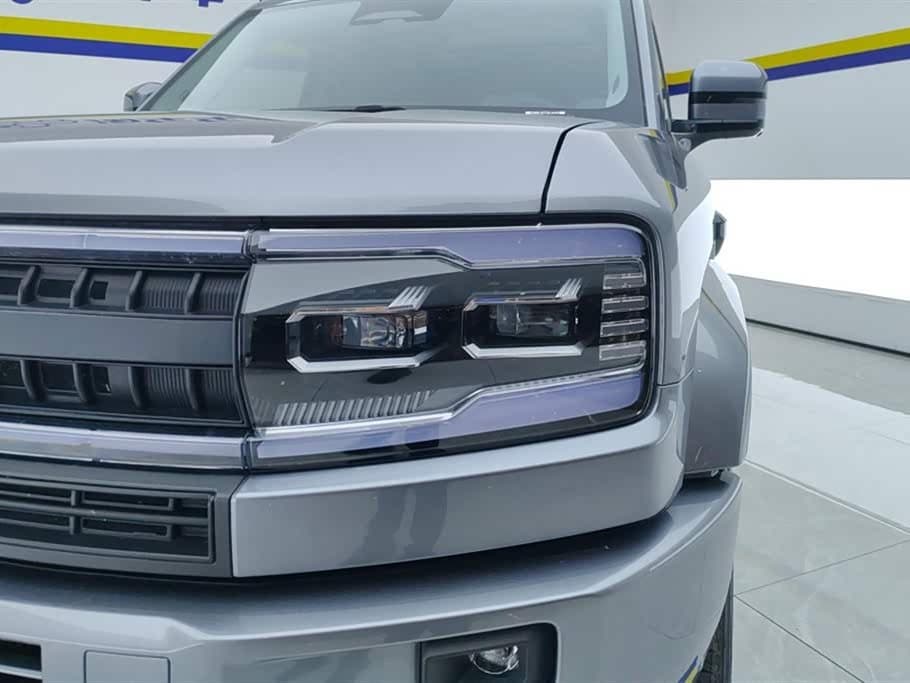 2025 Fang Cheng Bao Leopard 5 رمادي فضي, 32,900 km, China export – photo 5