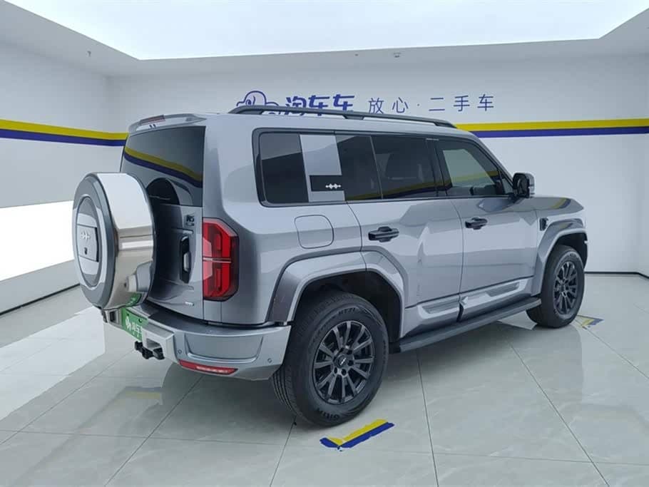 2025 Fang Cheng Bao Leopard 5 رمادي فضي, 32,900 km, China export – photo 3