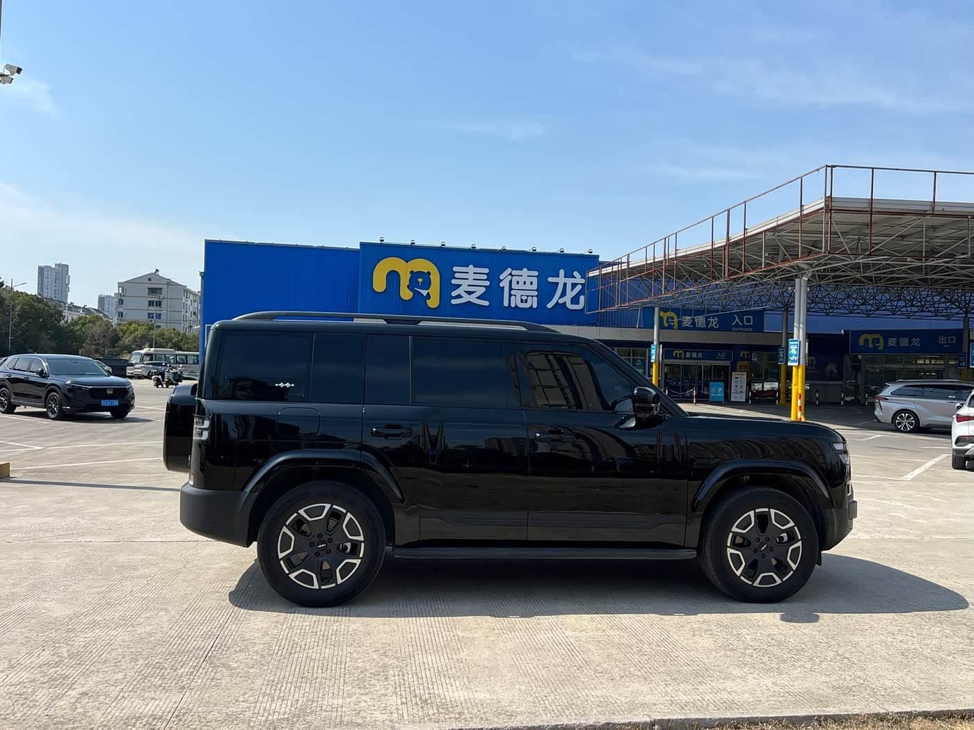 2025 Fang Cheng Bao Titanium 7 Black, 4,000 km, China export – photo 12