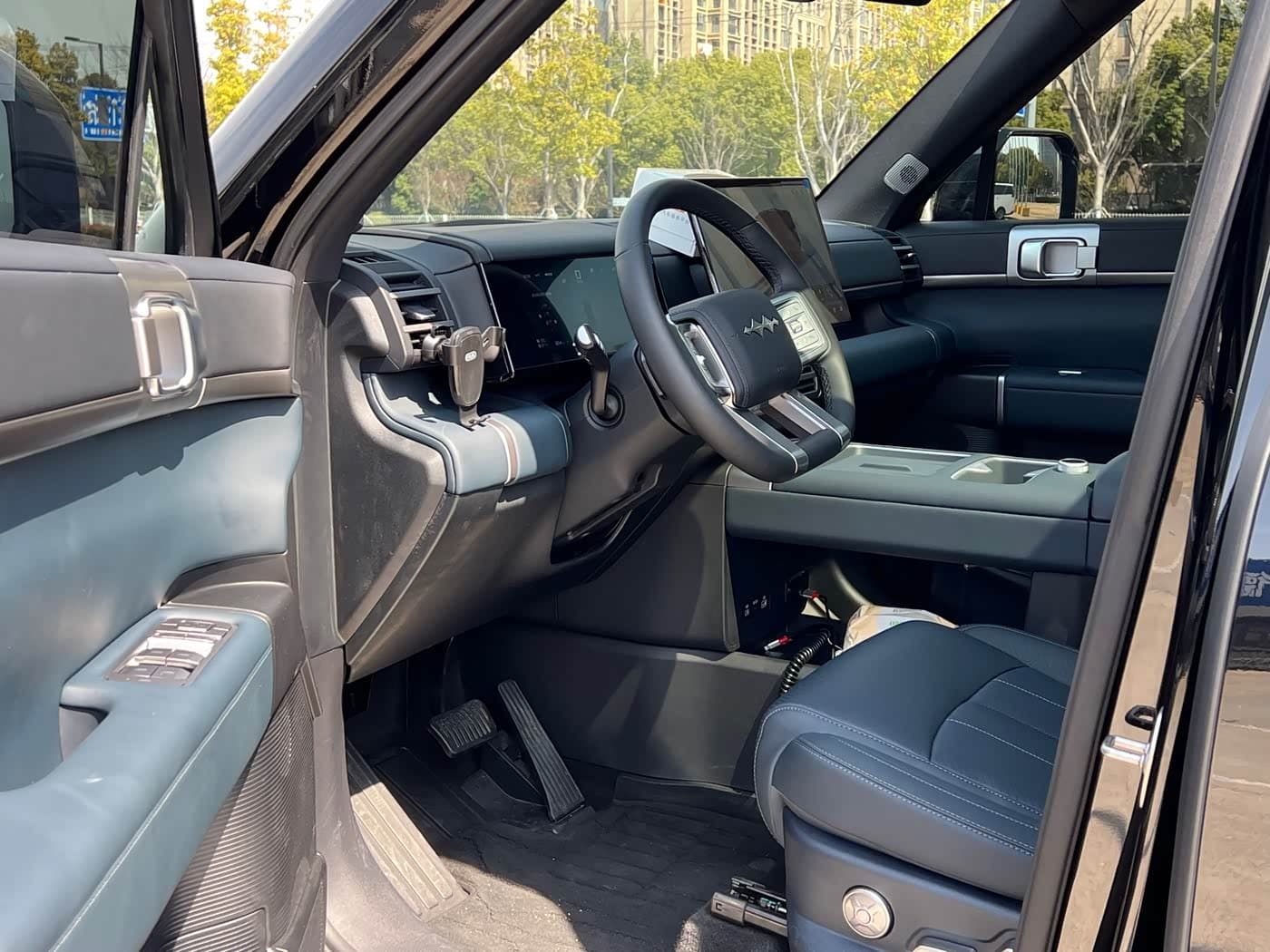 2025 Fang Cheng Bao Titanium 7 Black, 4,000 km, China export – photo 7