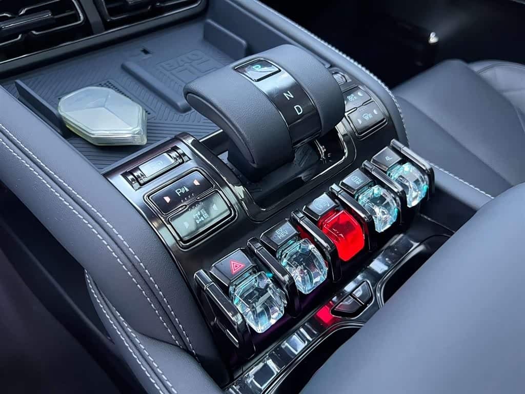 2023 Fang Cheng Bao Leopard 5 Black, 23,000 km, China export – photo 13