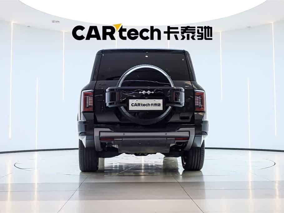 2024 Fang Cheng Bao Leopard 8 Black, 31,000 km, China export – photo 1